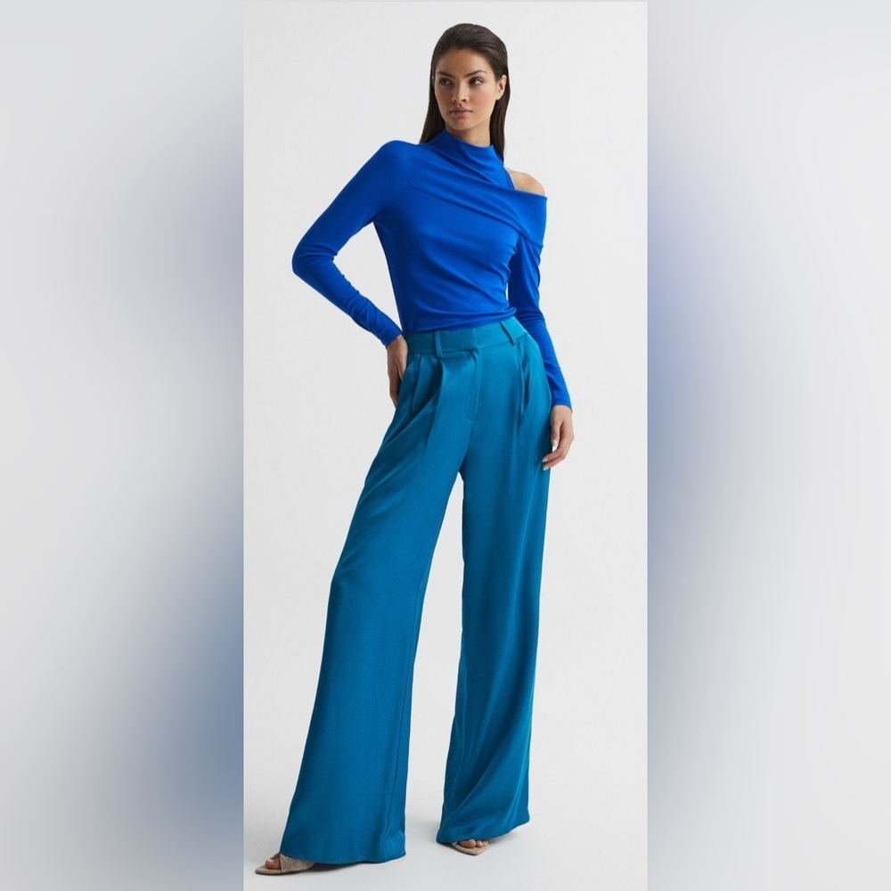 REISS AMY HIGH NECK CUT OUT SHOULDER TOP, SIZE‎ S